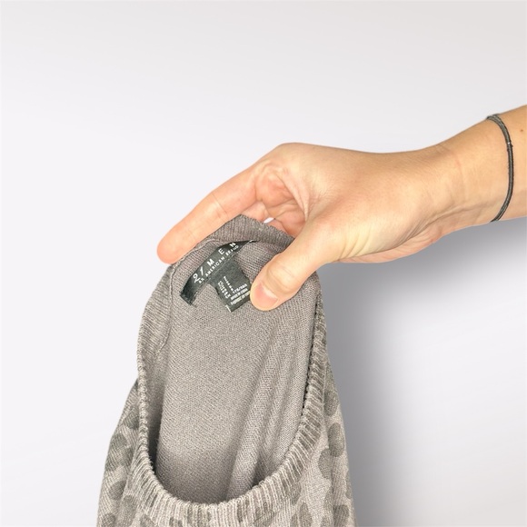 Forever 21 Men Grey Cheetah Sweater - Picture 4 of 4